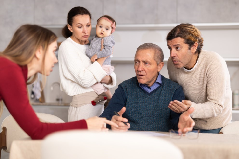 Familie im Erbschaftsstreit